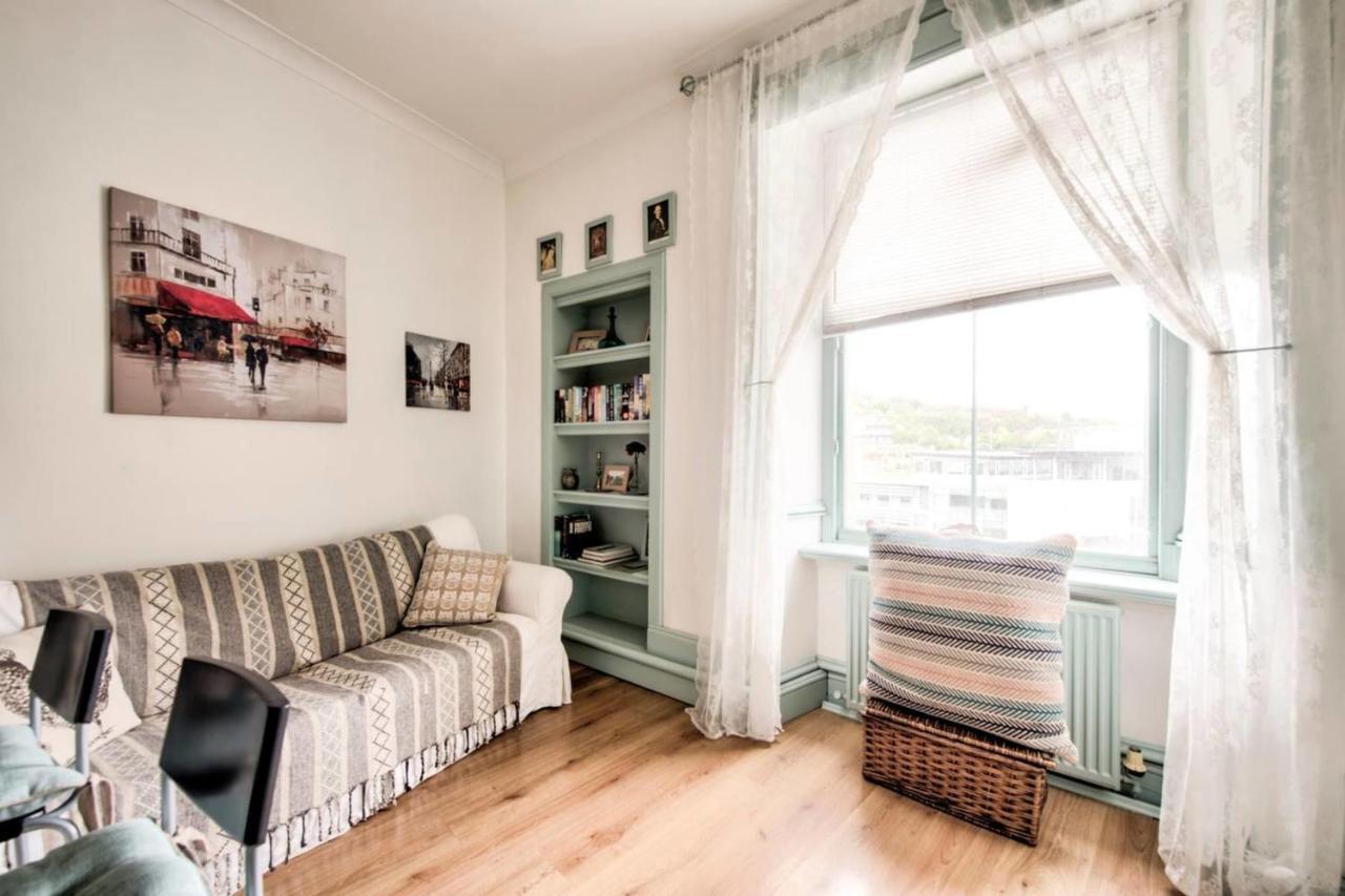 Guestready - Cosy Home 5 Minutes From Waverley! Edinburgh Ngoại thất bức ảnh