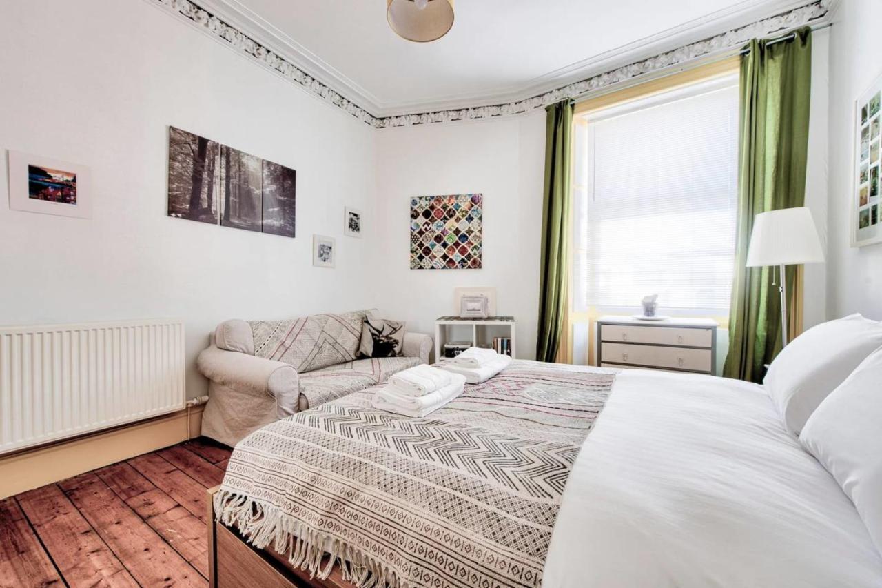 Guestready - Cosy Home 5 Minutes From Waverley! Edinburgh Ngoại thất bức ảnh