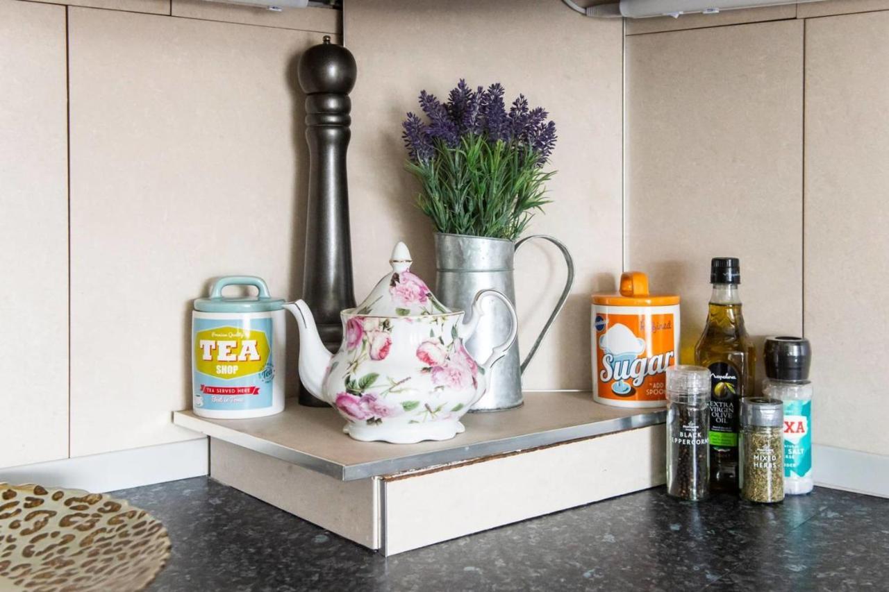 Guestready - Cosy Home 5 Minutes From Waverley! Edinburgh Ngoại thất bức ảnh