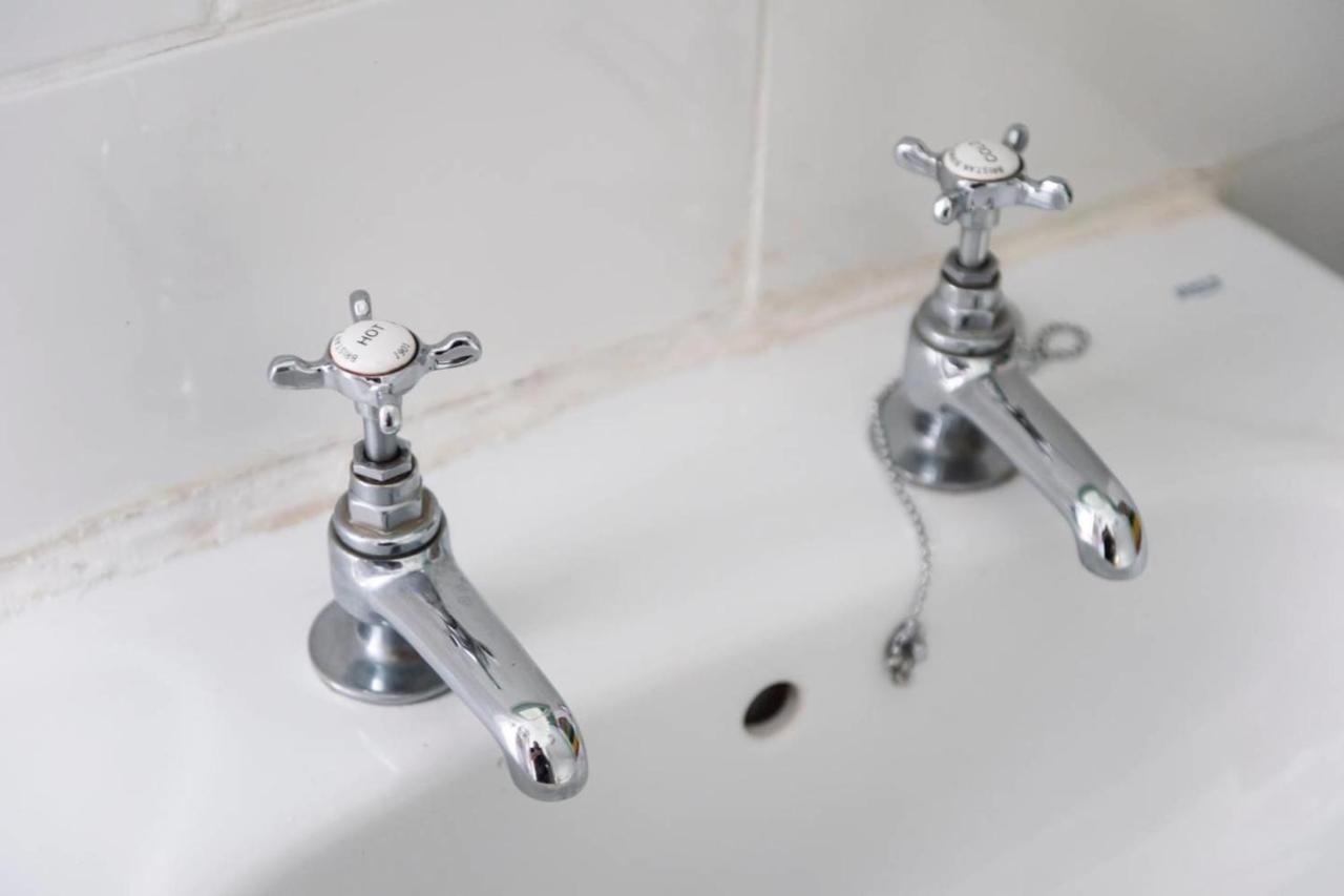 Guestready - Cosy Home 5 Minutes From Waverley! Edinburgh Ngoại thất bức ảnh